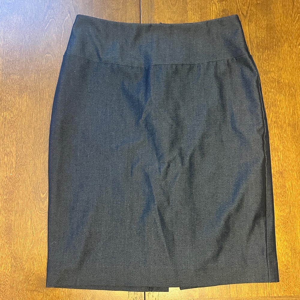 Ellen Tracy Charcoal Pencil Skirt